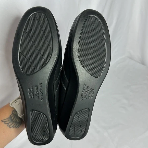 EUC SAS Dream Tripad Slip-Ons - Picture 7 of 7